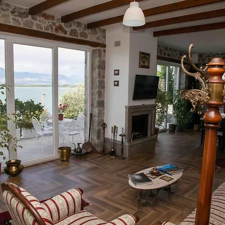 Villa Vintage House With Stunning View Of Lake Shkoder