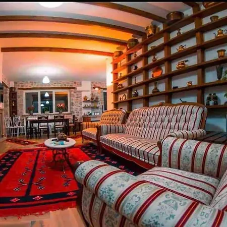 Vintage House With Stunning View Of Lake Shkoder