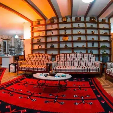 Villa Vintage House With Stunning View Of Lake